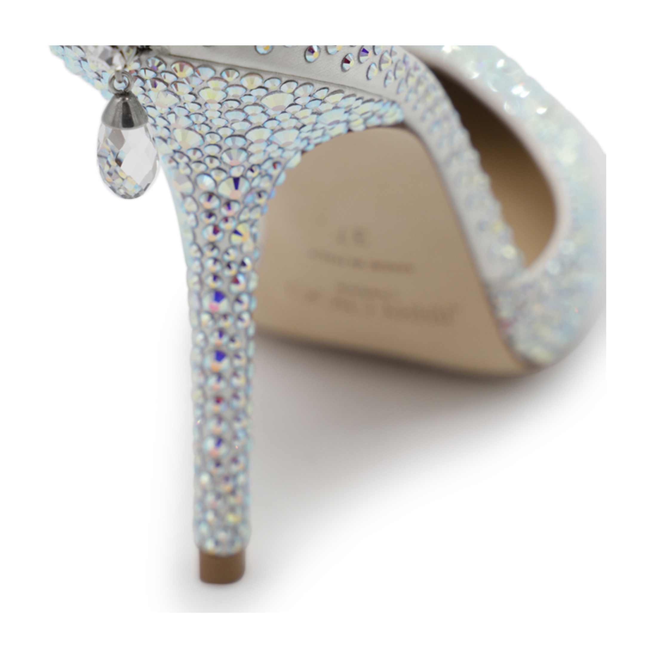 With Heel - Image 4