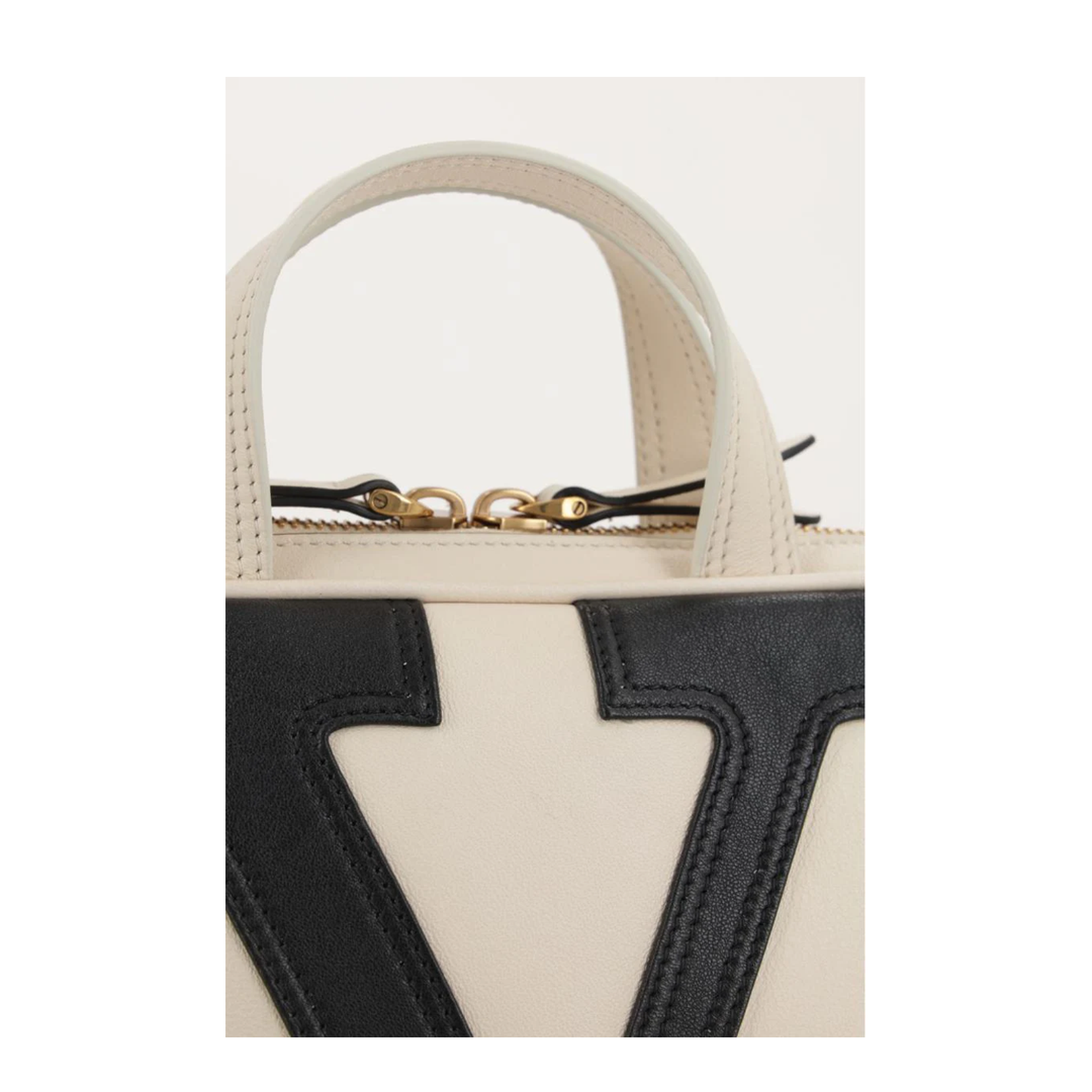 Viva Superstar Handbag in Nappa - Image 4
