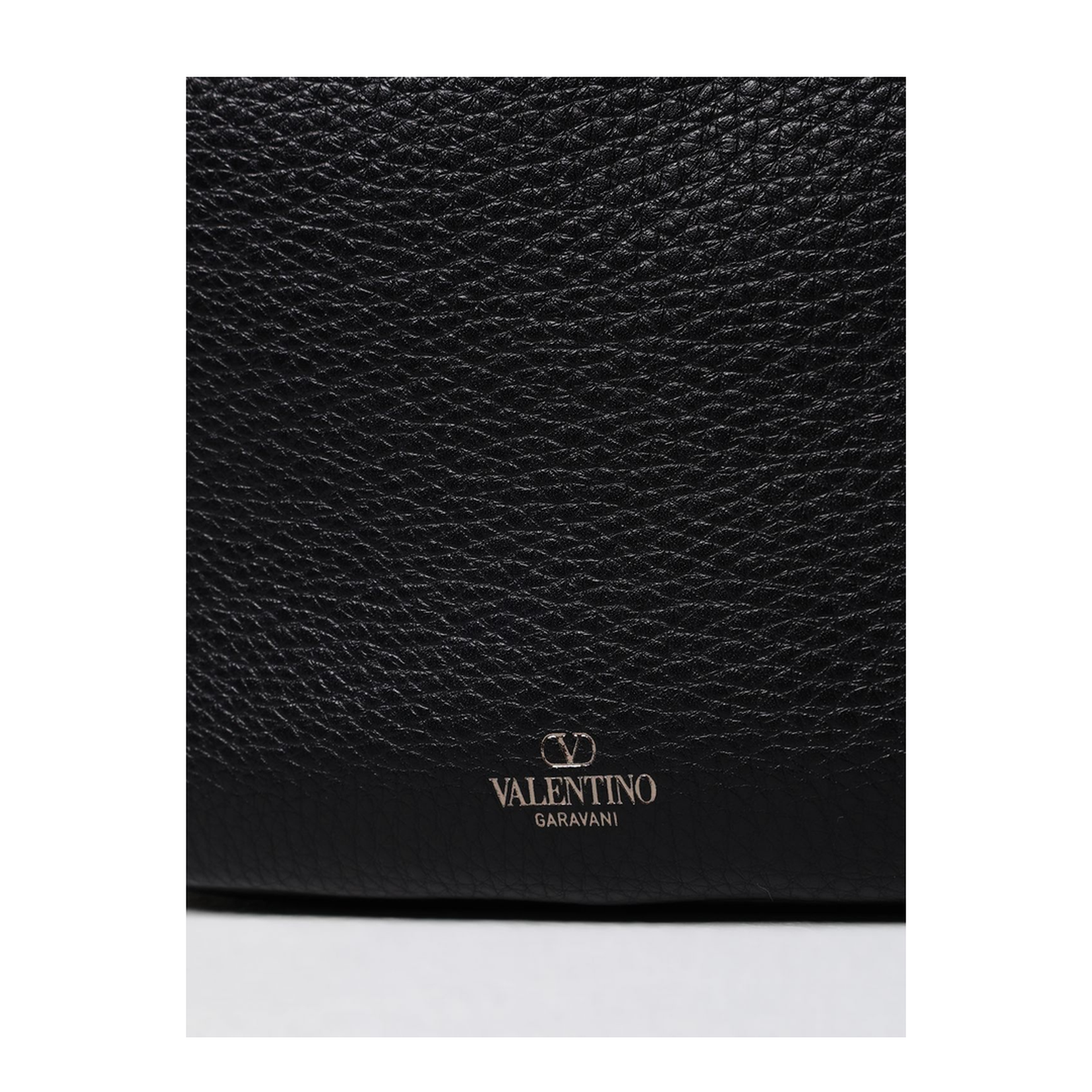 VLogo Signature Grainy Calfskin Wallet - Black - Image 4