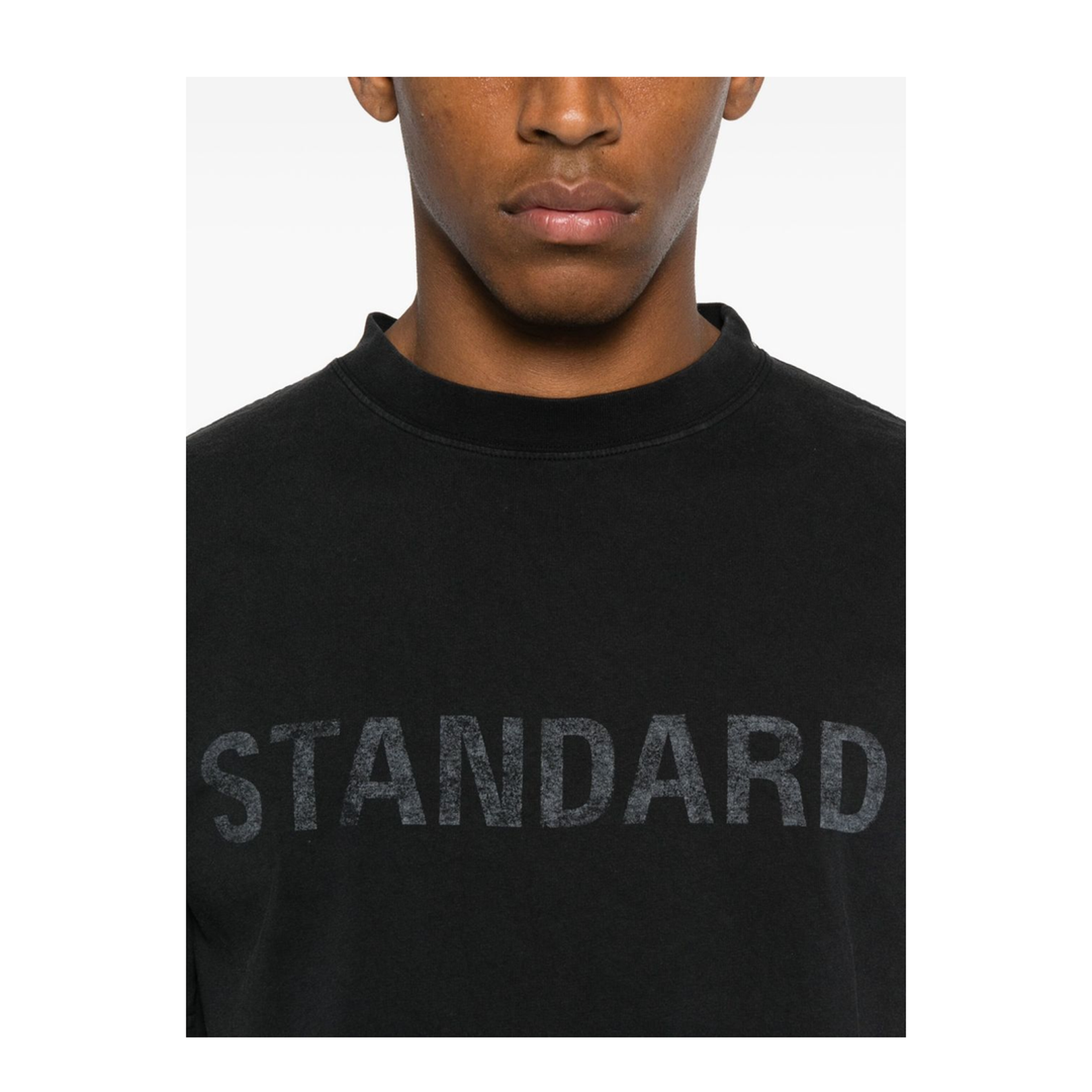 Standard T-Shirt Regular Fit in Black Faded - Image 3