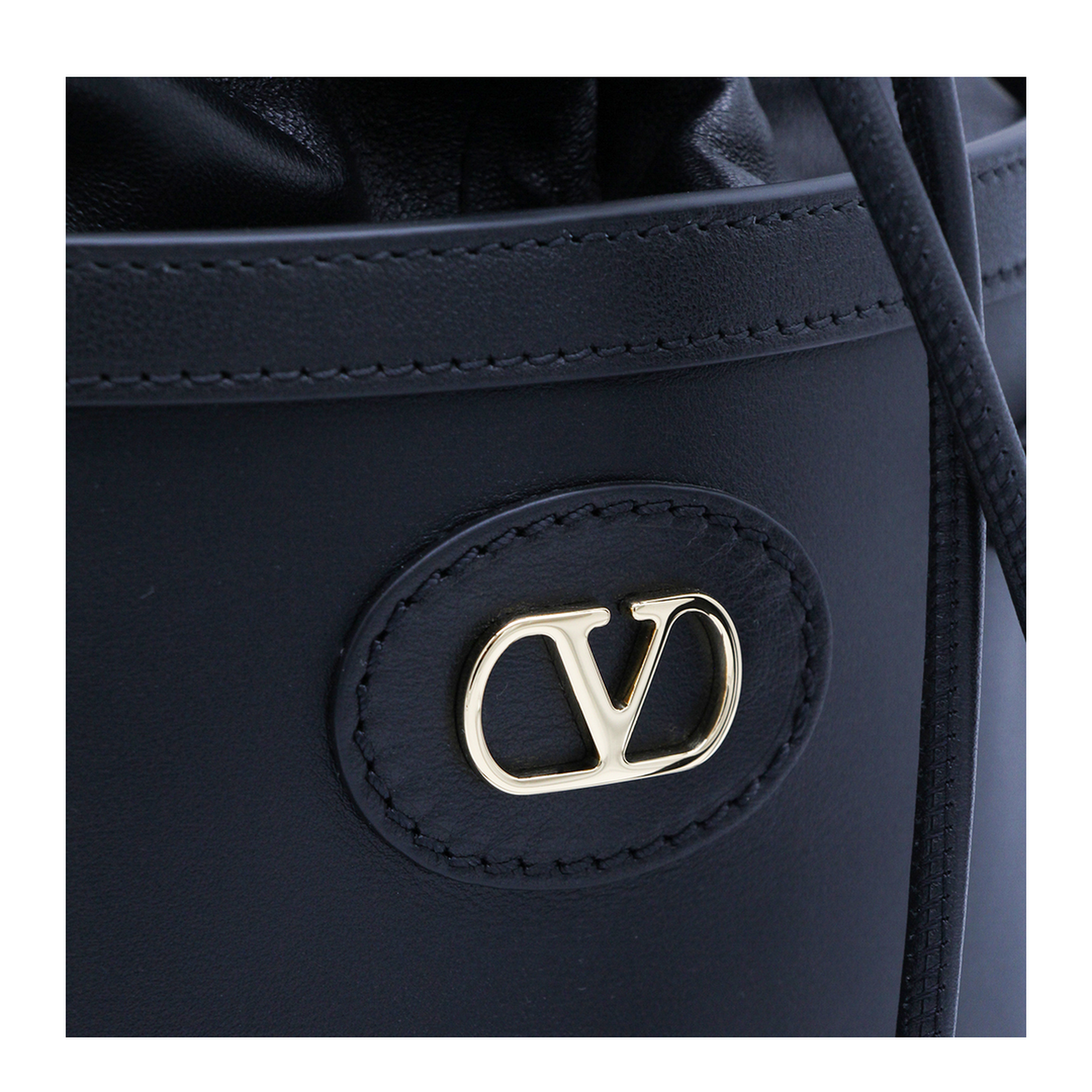 Antibes Bucket Bag Medium Leather - Black - Image 7