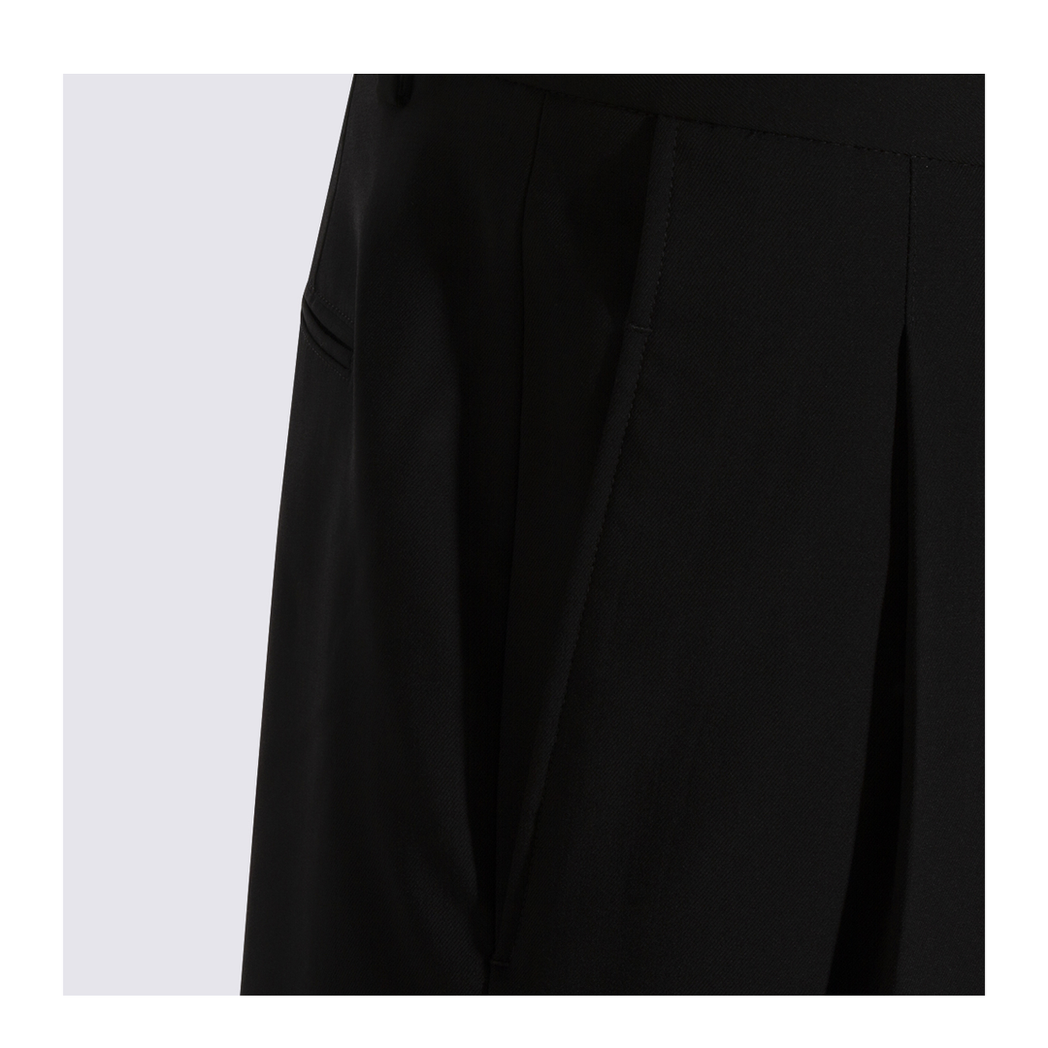 Black Pleated Bermuda Shorts in Cotton - Image 8