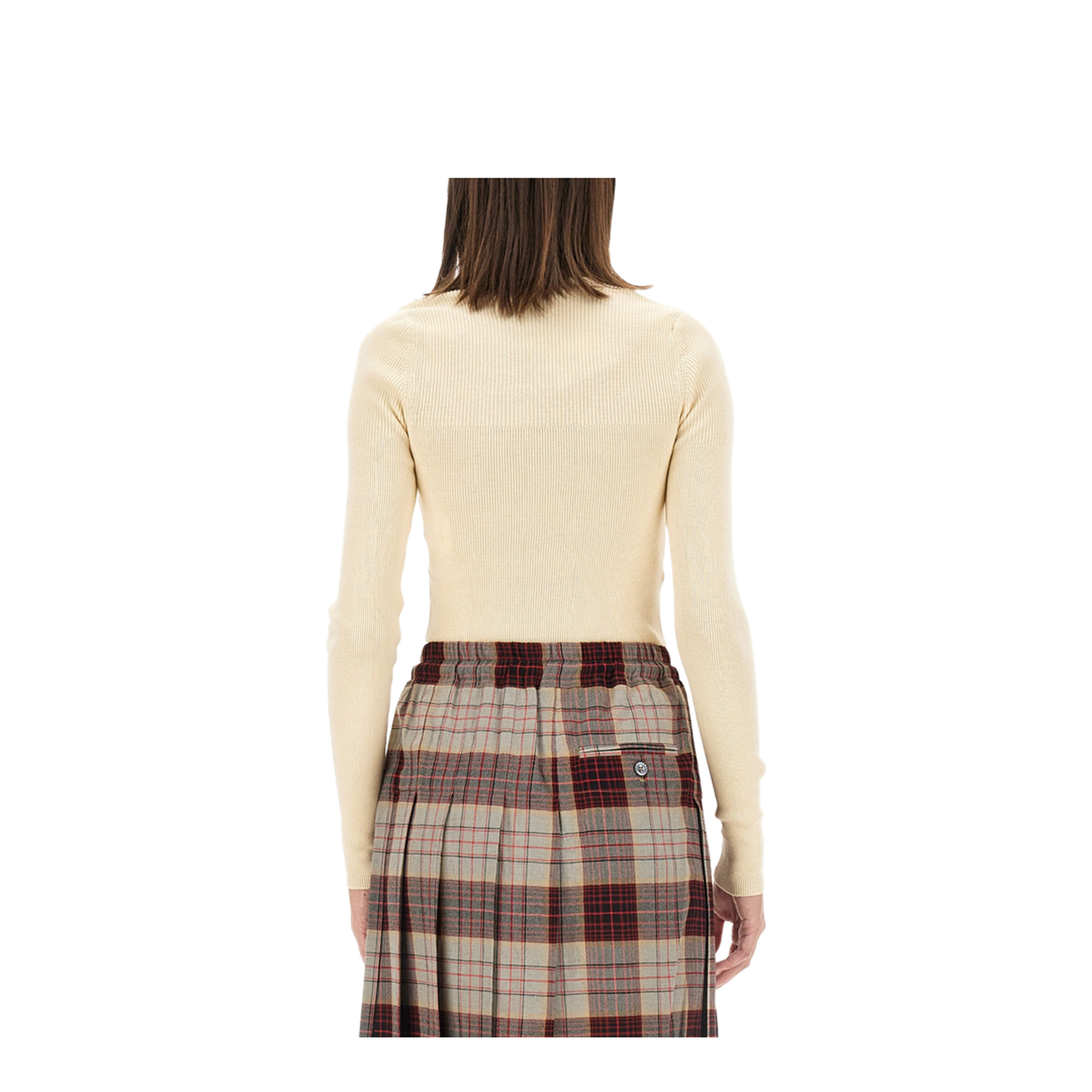 V-neck Logo-Embroidery - Image 3