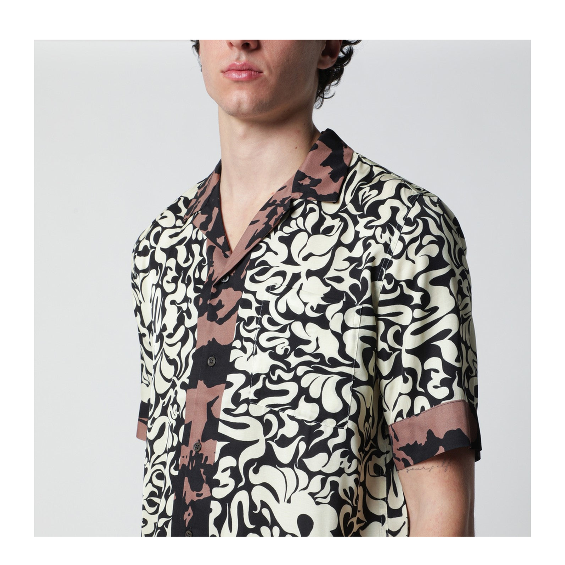 Shirt with Graphic Squiggle Print - Image 2