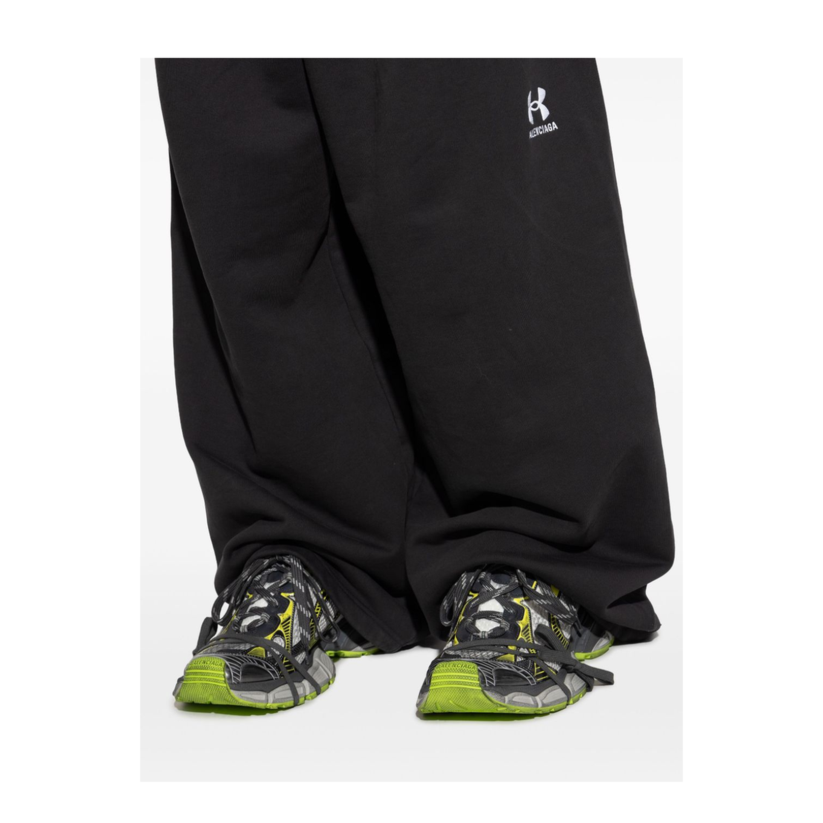 3XL Trainers in White Grey Green Yellow - Image 2