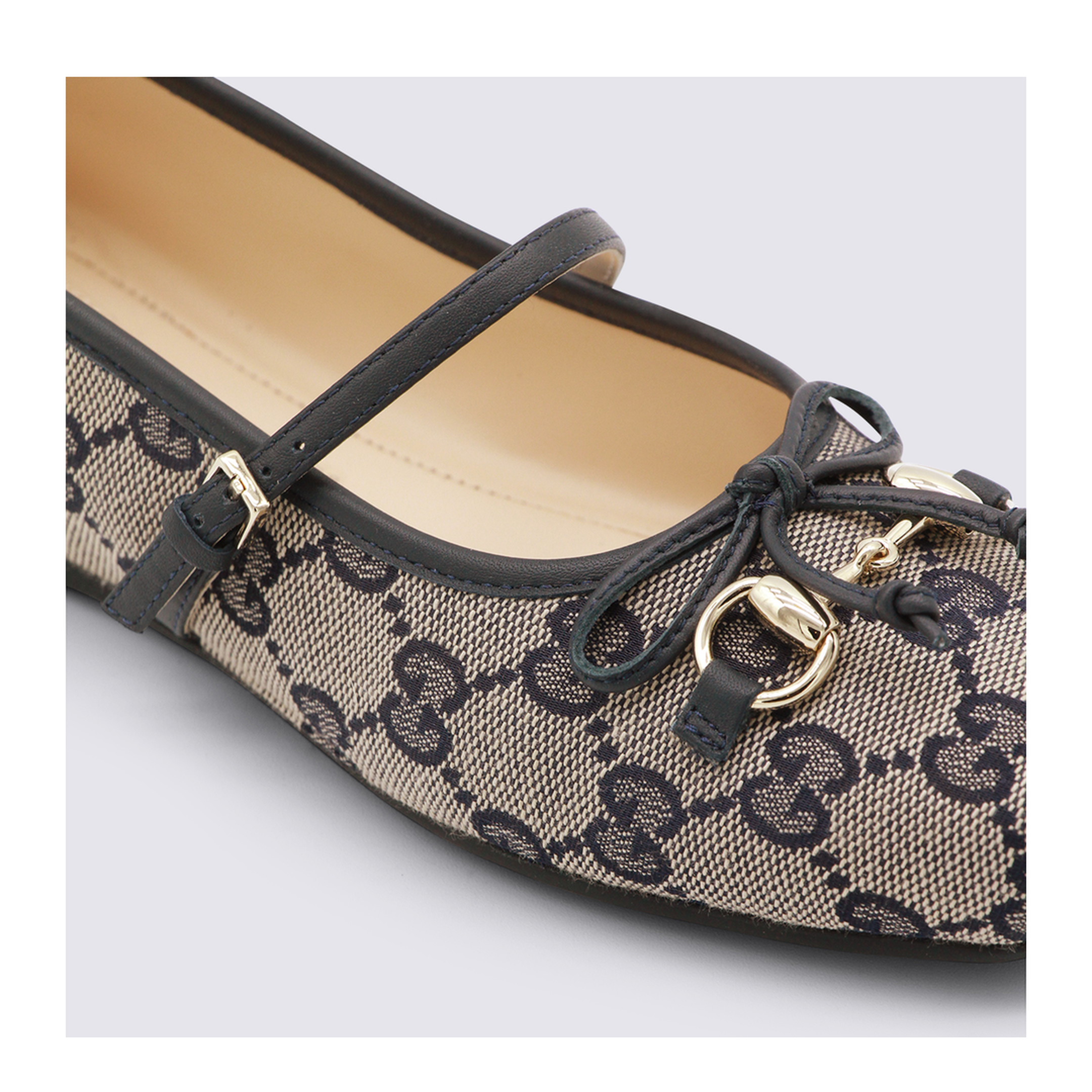 Shoes - Image 8
