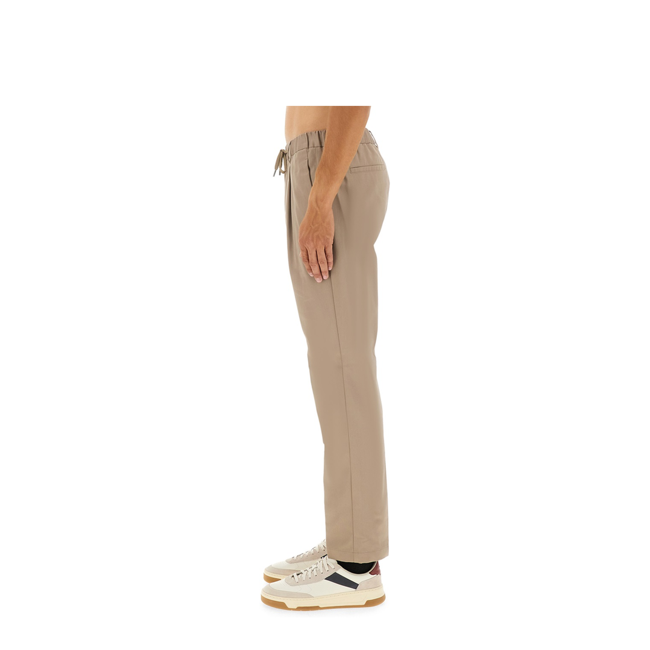 Cargo Pants Resort - Image 3