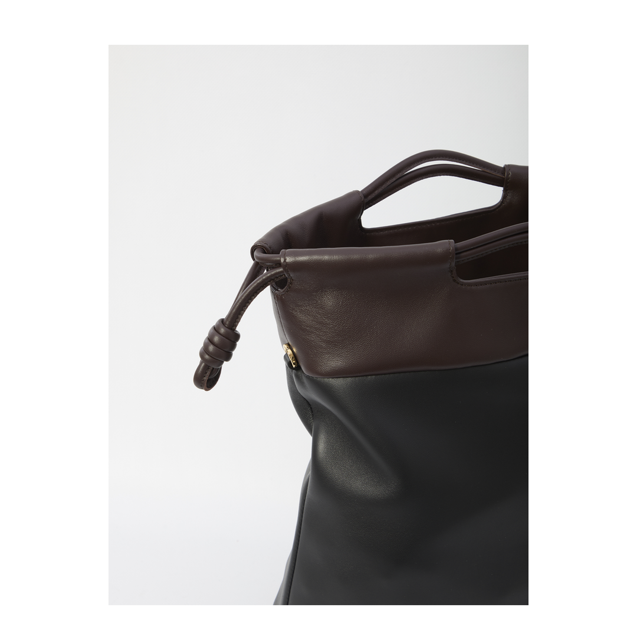 Anagram Pebble Chain Black - Image 4