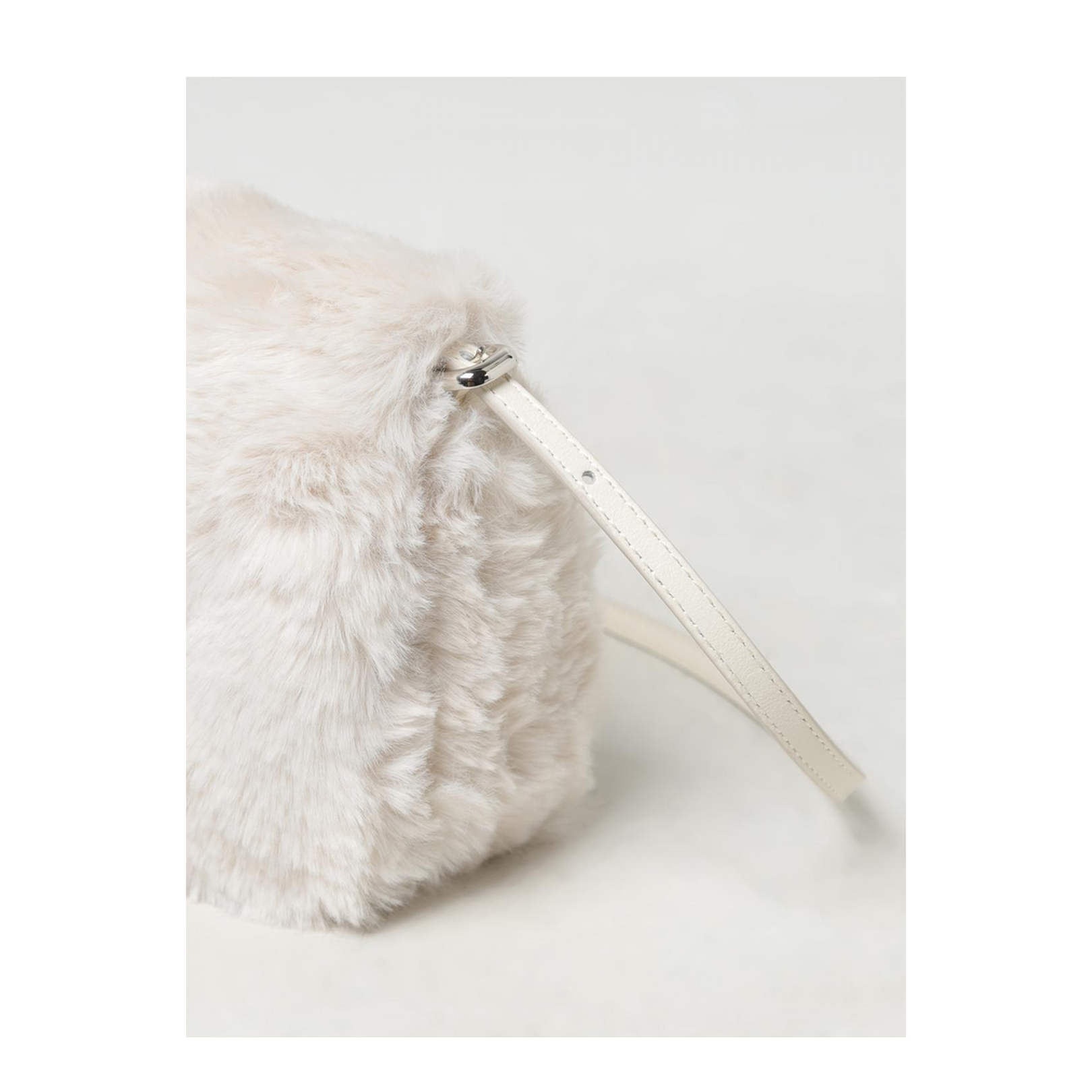 Viv' Choc Strass Phone Holder White - Image 3