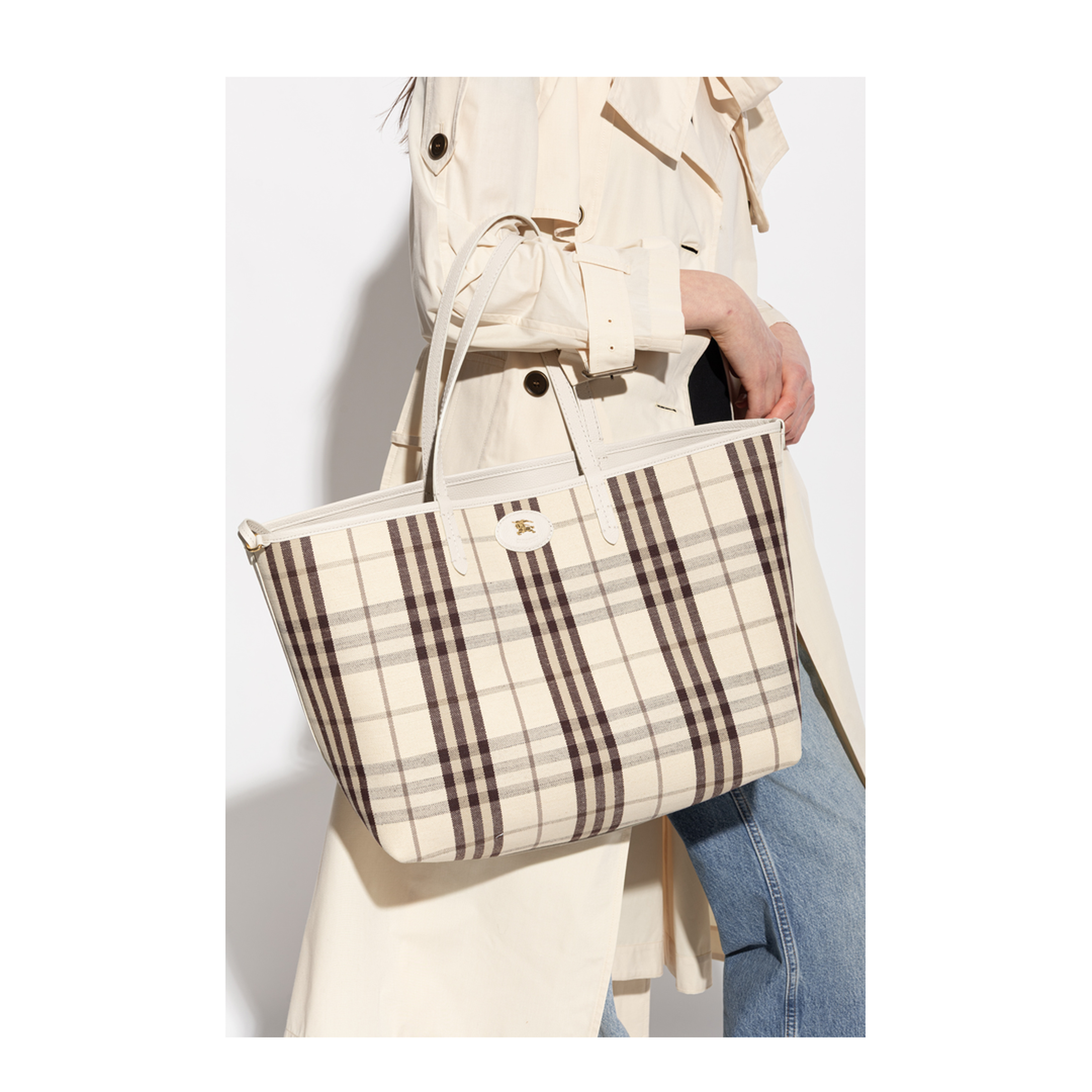 Bloomsbury Medium Calfskin Tote - Soap Beige - Image 3