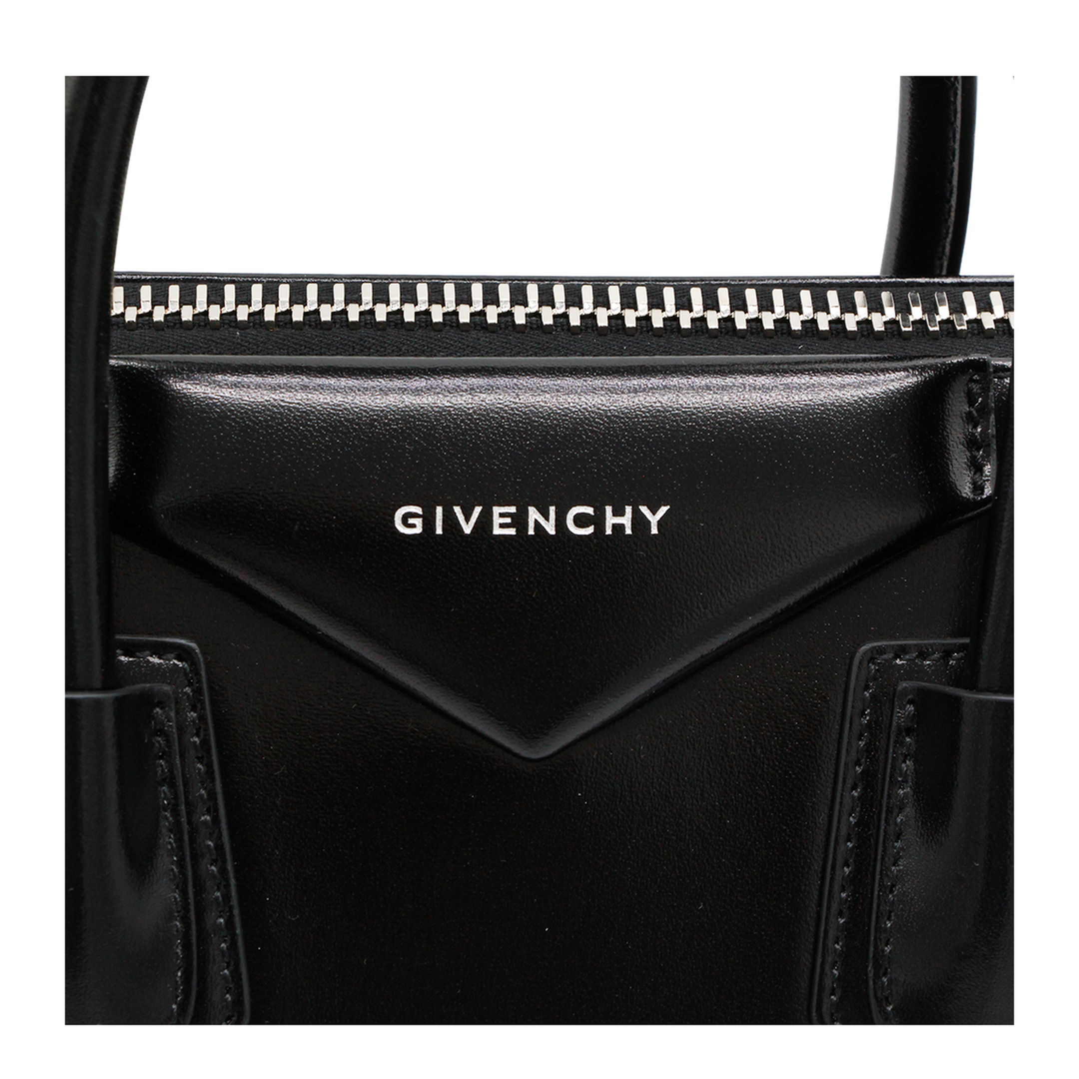 Antigona Small Leather Shoulder Bag - Image 7