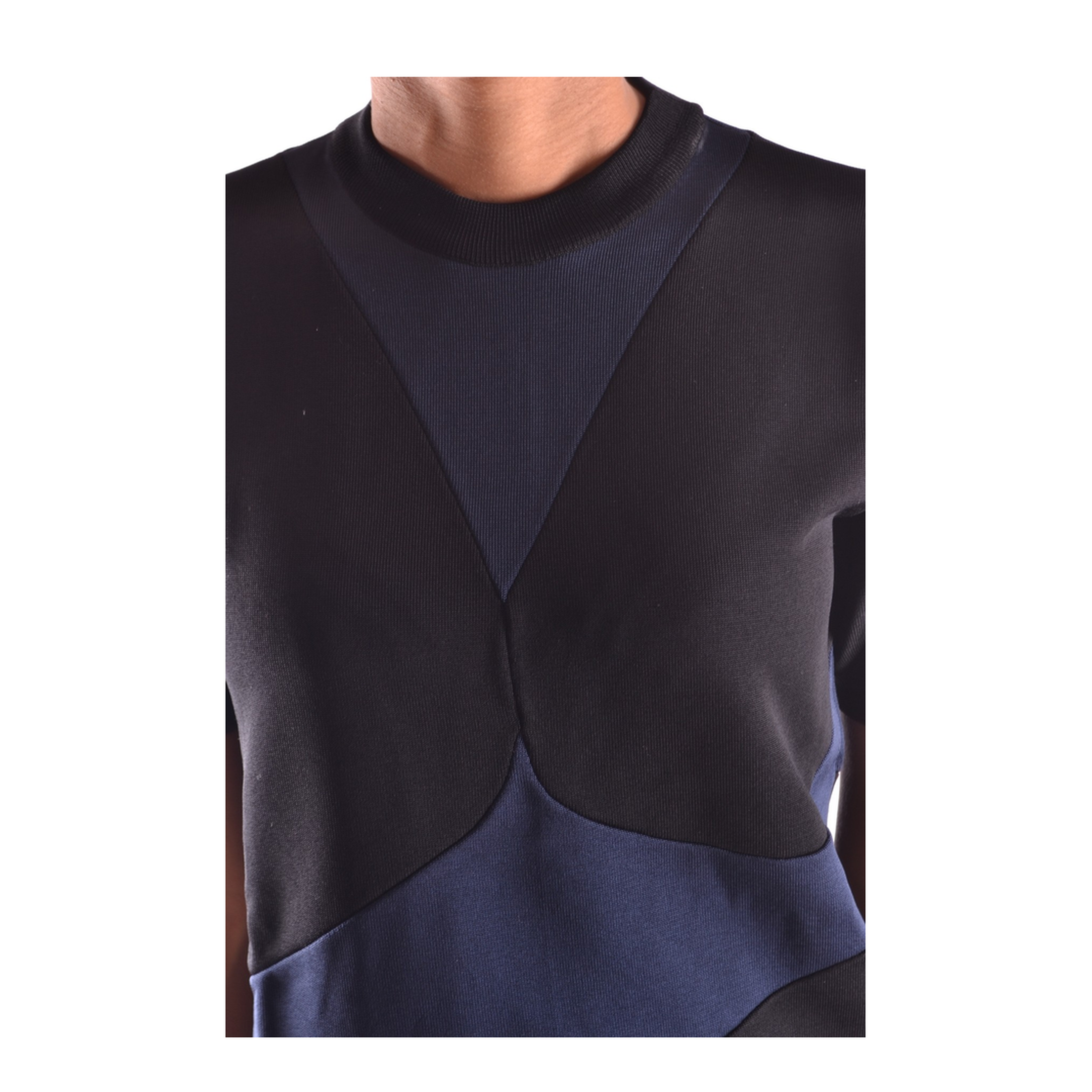 T-Shirt - Image 4