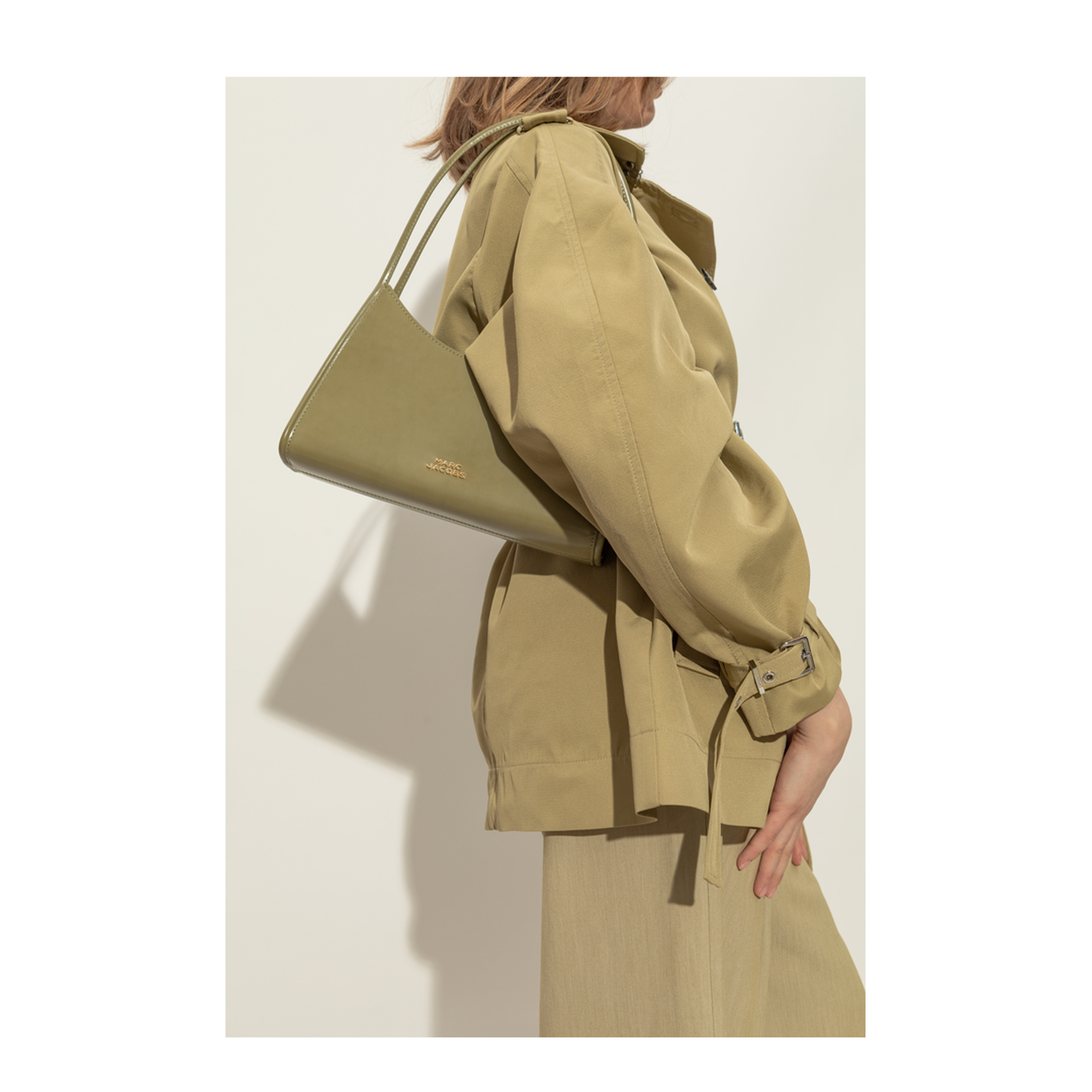 The Glam Claw Clip Shoulder Bag Medium Spazzolato Leather - Reed - Image 2