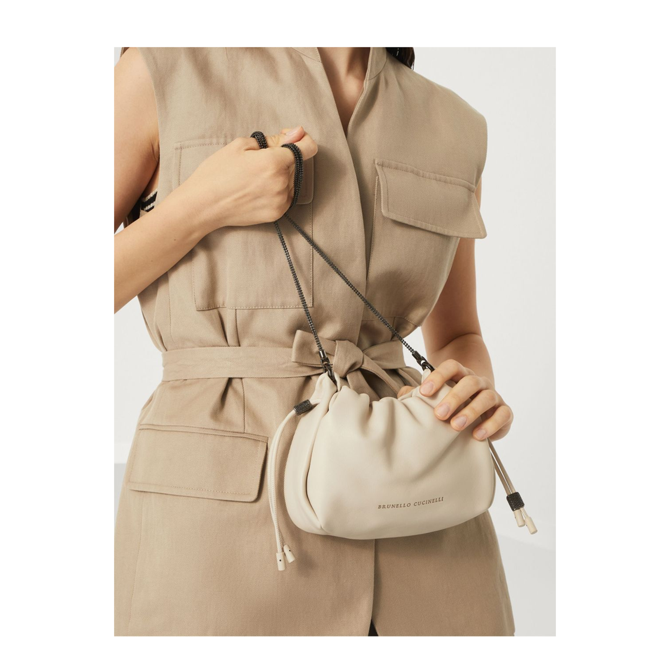 Mellow Beige Crossbody Bag with Drawstring Closure and Chain Shoulder Strap - Image 2