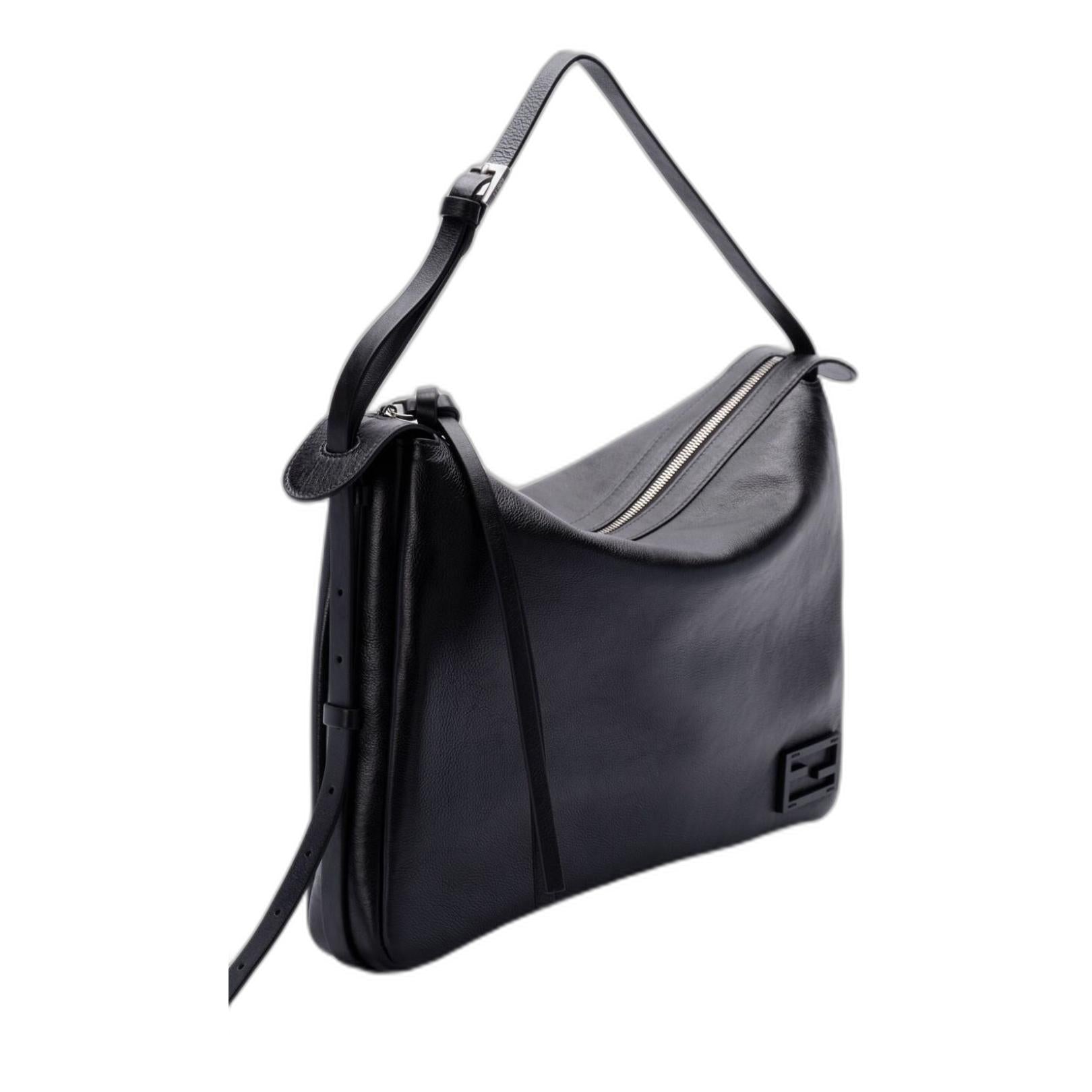 Simply Large
Black Calfskin Shoulder Bag - Image 3
