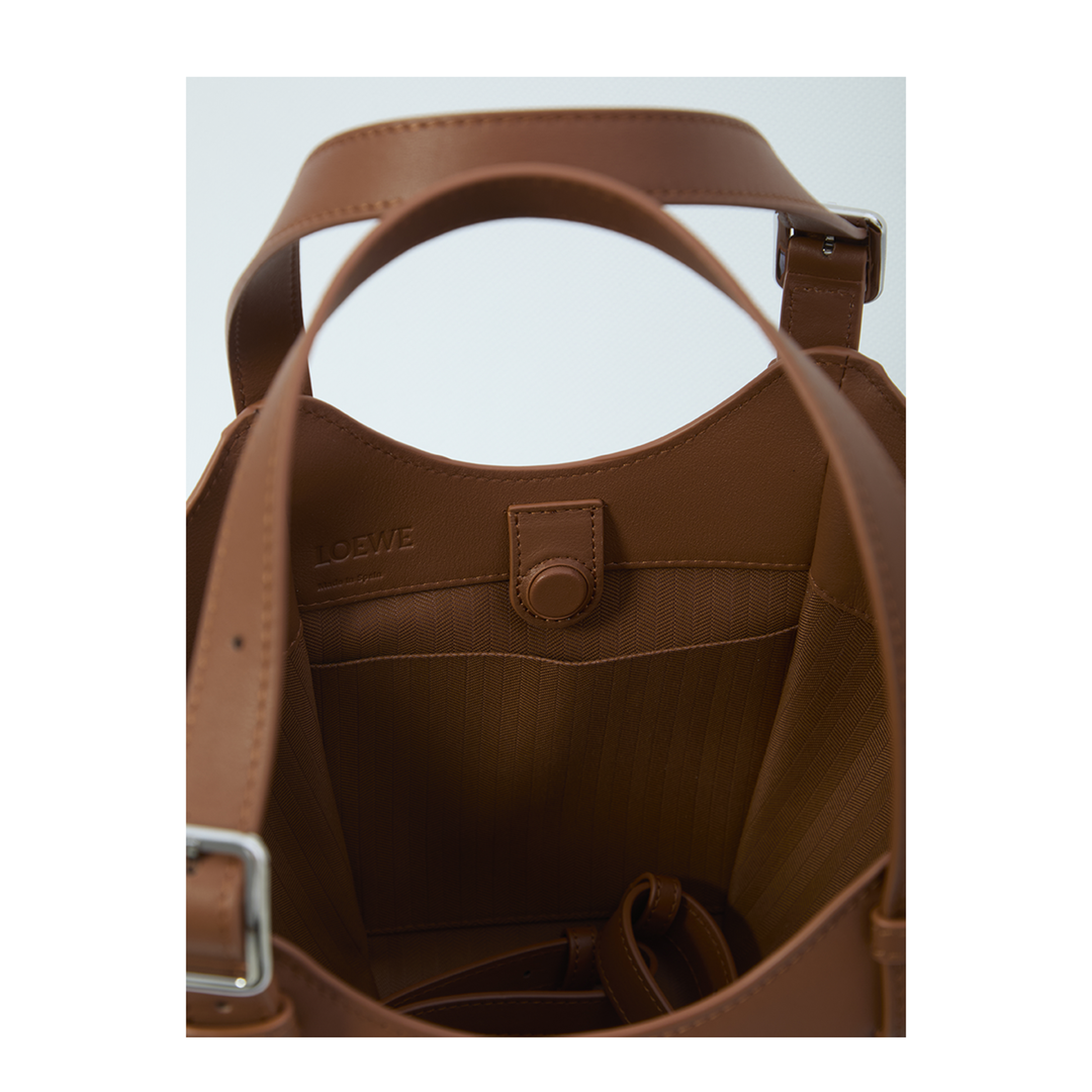 Hammock Flip Bag In Classic Calfskin - Squirrel - Image 4