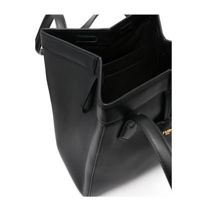 Fendi Origami Medium
Black Leather Bag That Can Be Transformed - Image 3