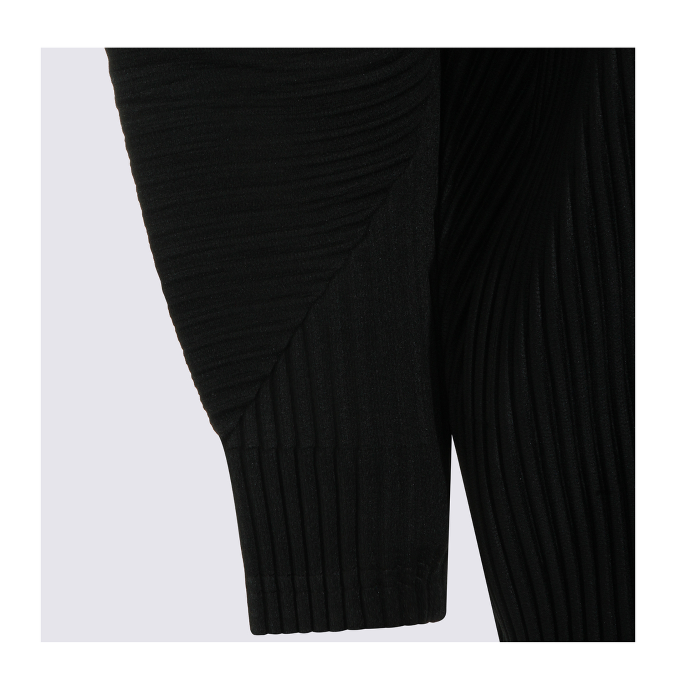 Pleated Sweatshirt with Buttons - Image 7