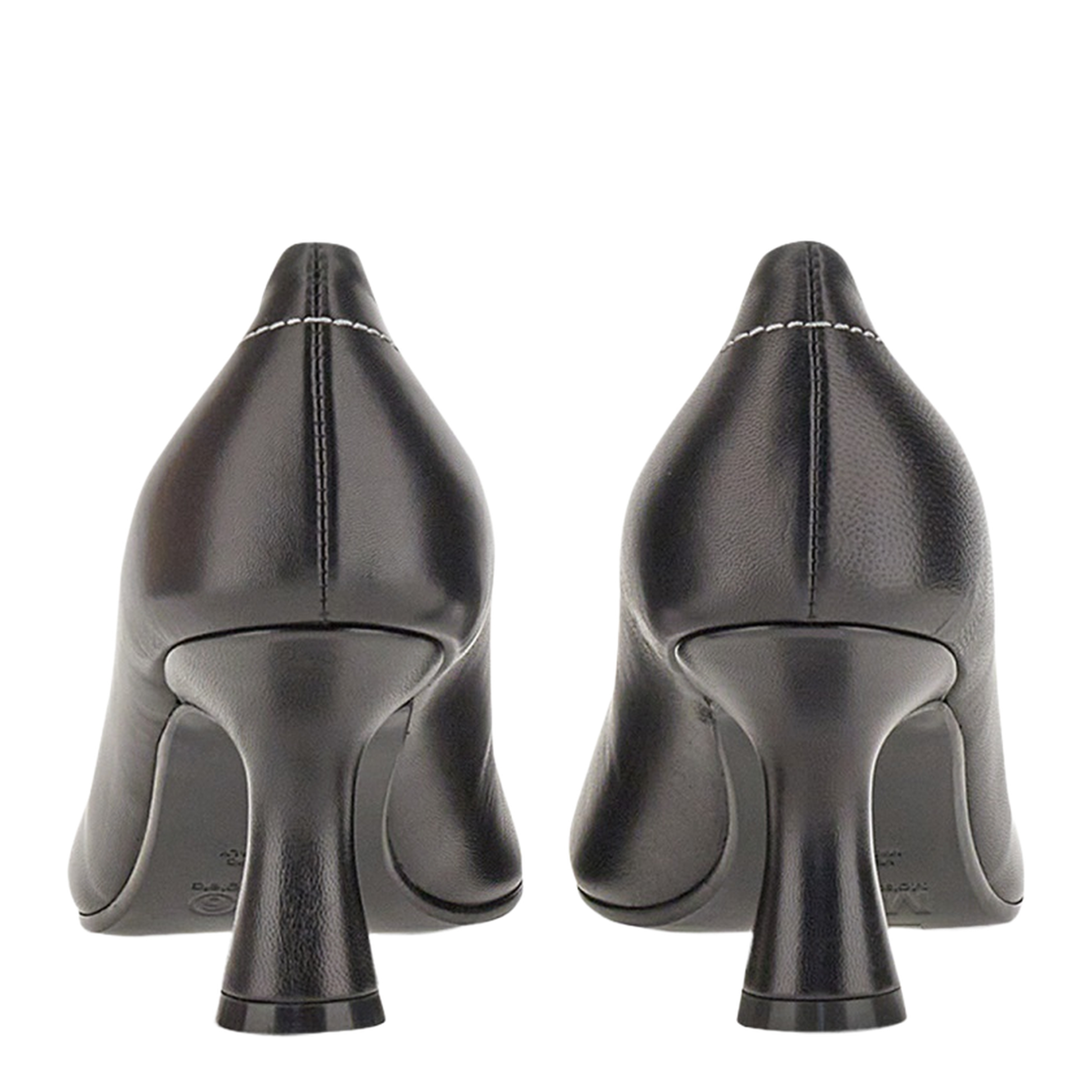 Pump in Leather - Image 3