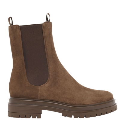 Boots Brown - Image 1