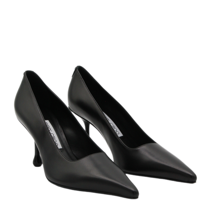 With Heel - Image 4