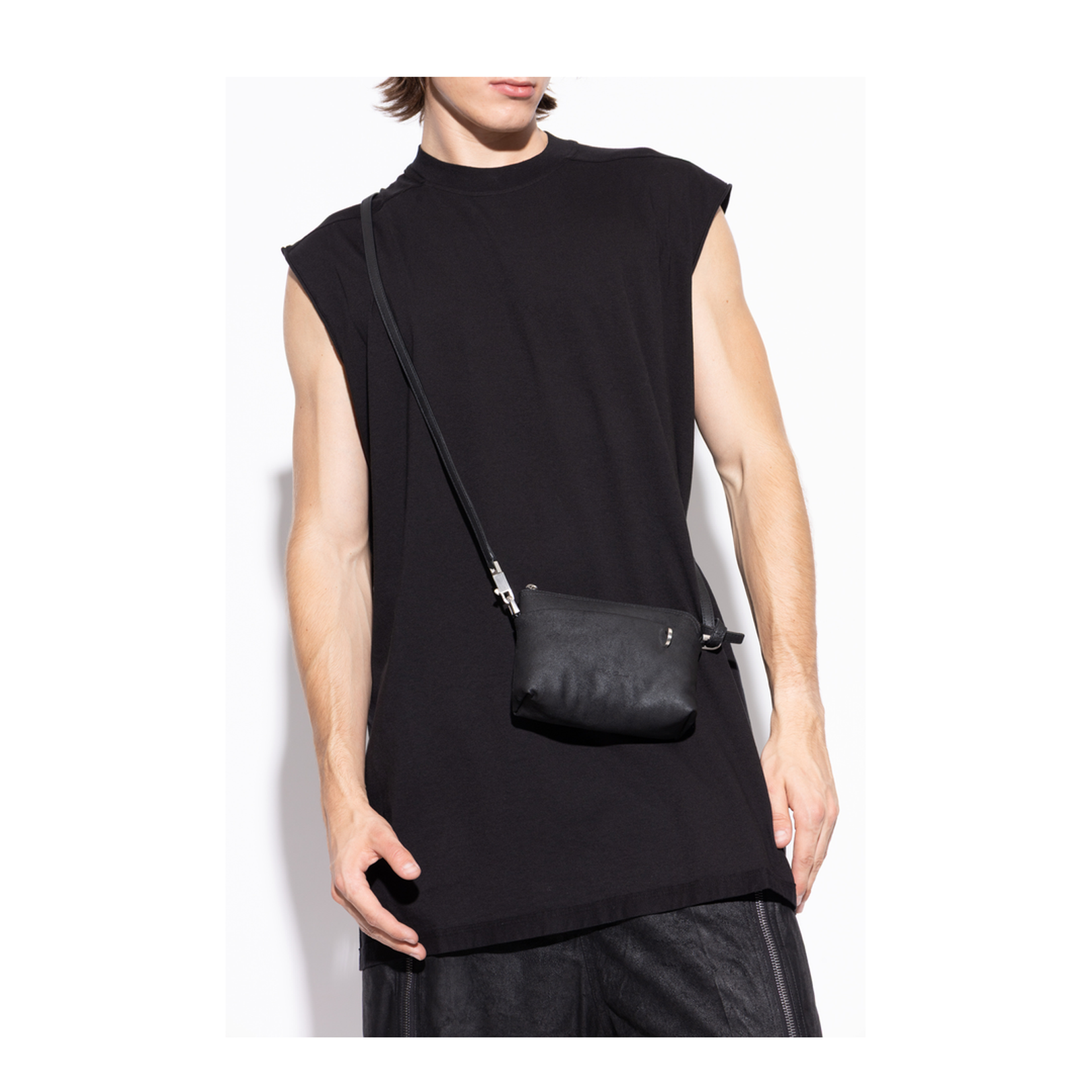 Small Adri Sling Bag Leather Black - Image 3
