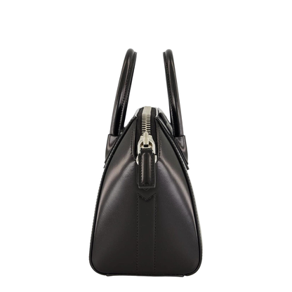 Antigona Mini Leather Shoulder Bag in Black - Image 2