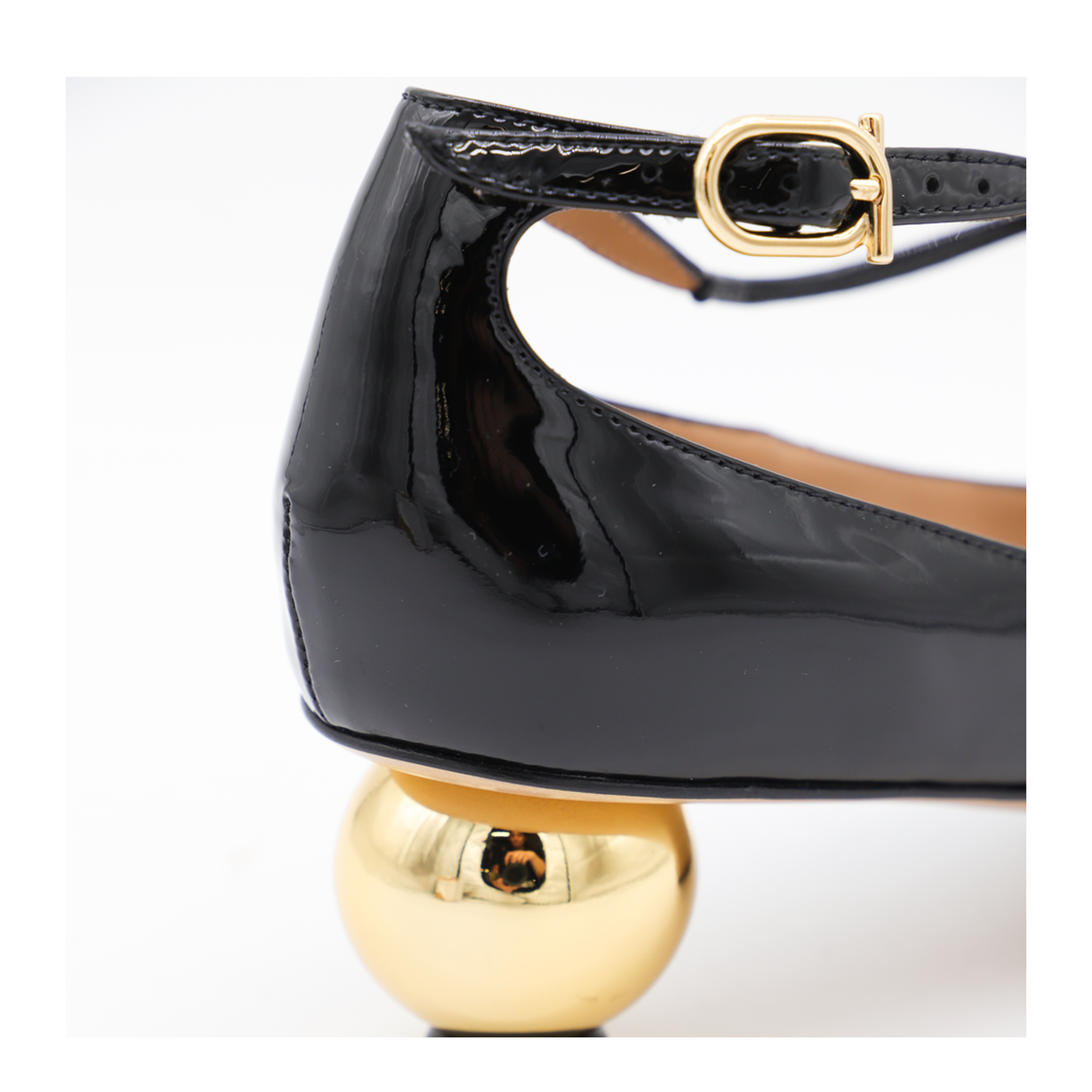 With Heel - Image 8