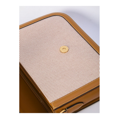 VLogo Signature Shoulder Bag - Image 4