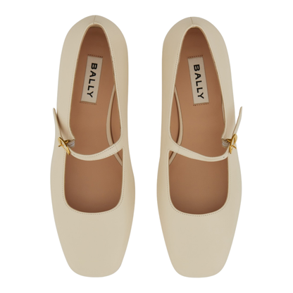 Pump in Leather - Image 3