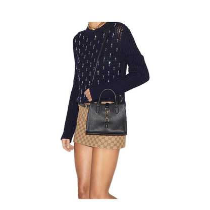 Small tote bag with hook closure - Image 4