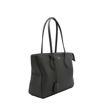 Star-shaped (L) Tote Bag Leather Black - Image 3