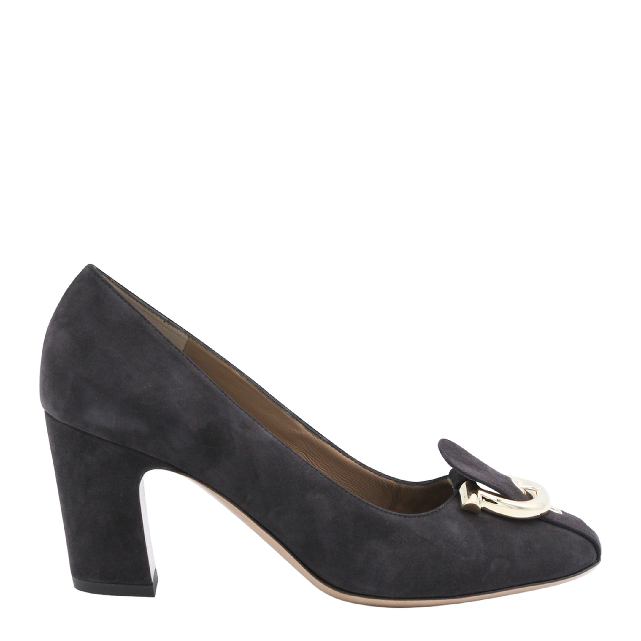 With Heel - Image 1