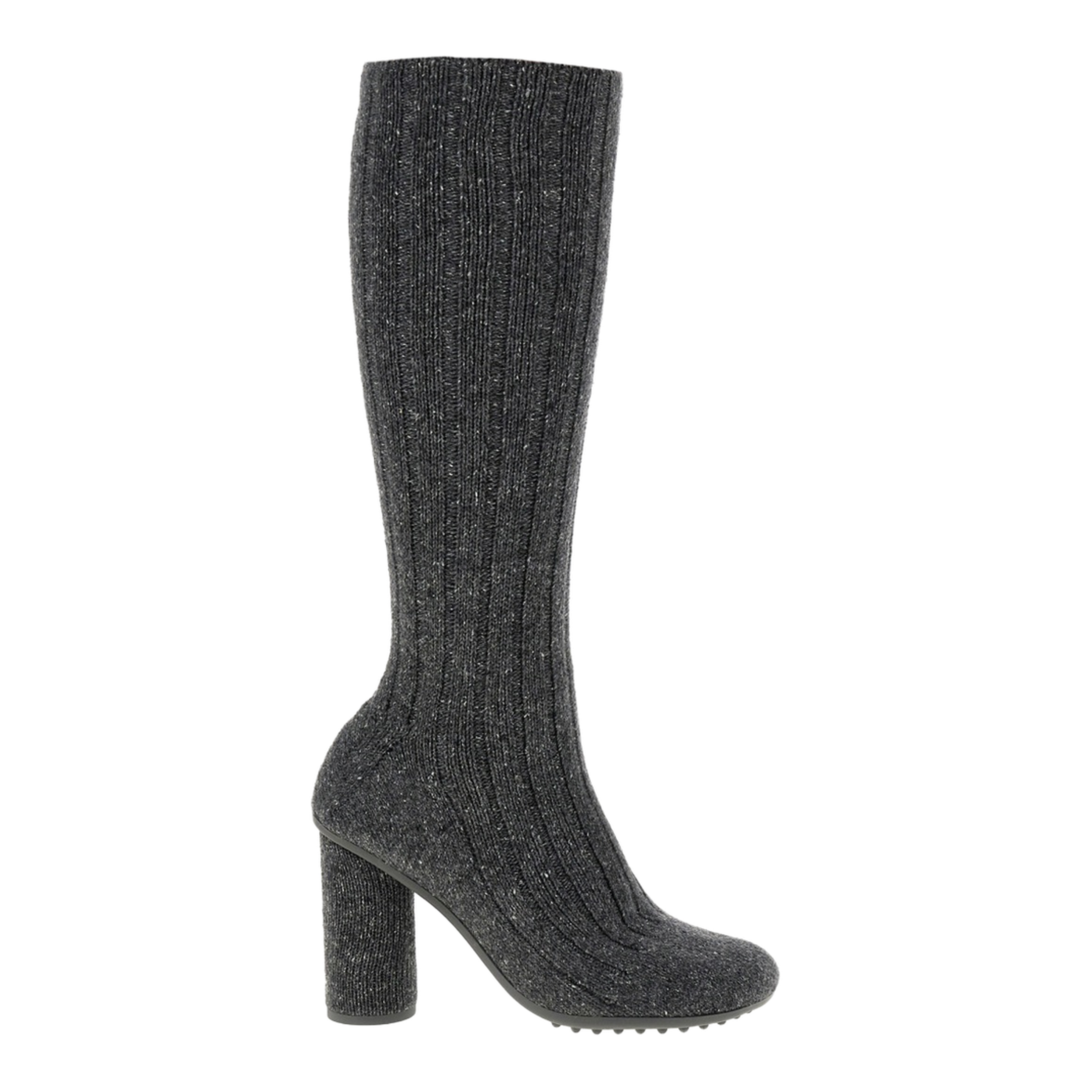 Atomic Boot - Image 1