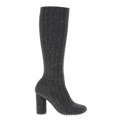 Atomic Boot - Image 1