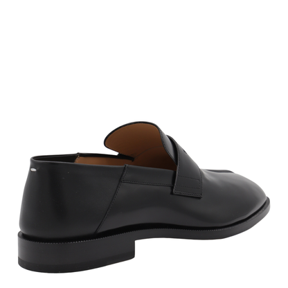 Tabi Loafer in Black Leather - Image 5