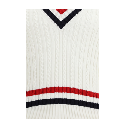 Intarsia Cable Knit V Neck Sweater - Image 3