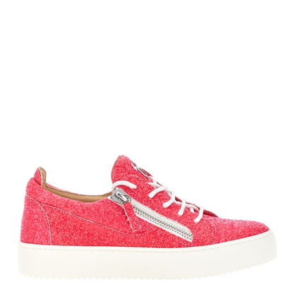 SNEAKER GAIL - Image 1