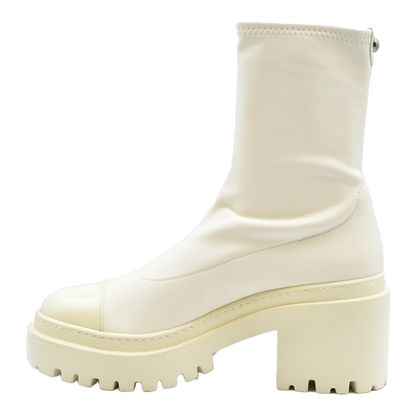 Boots - Image 3
