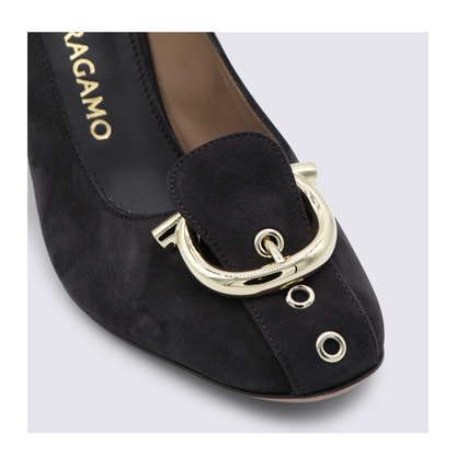 With Heel - Image 7