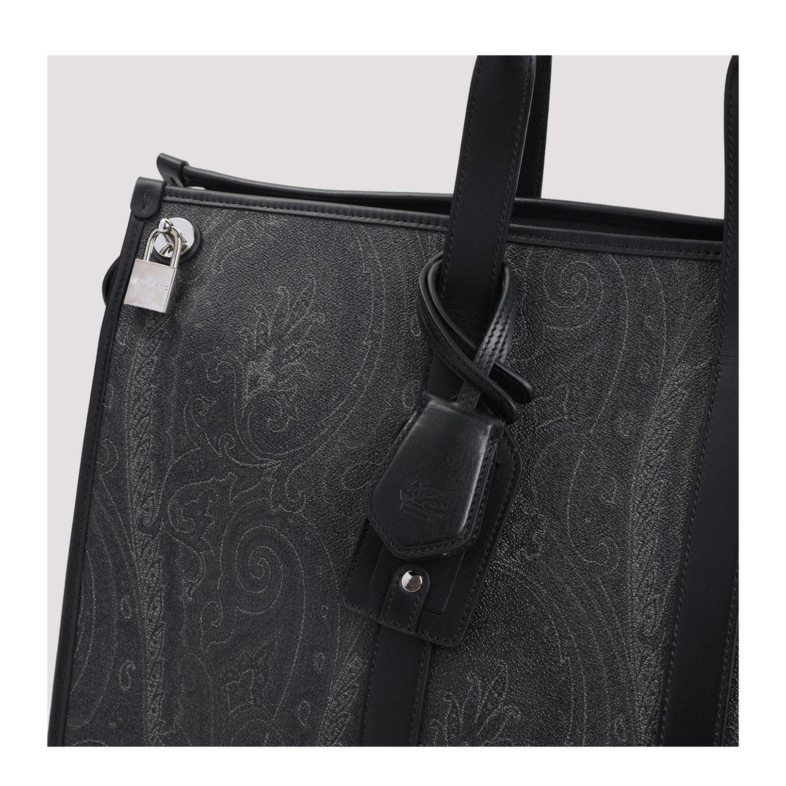 Arnica Travel Bag Black - Image 3