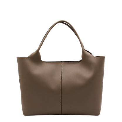 Shopping Bag in Leather Medium-Small - Image 5