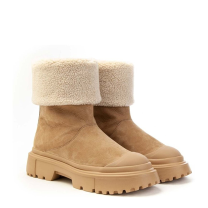 Boots - Image 2