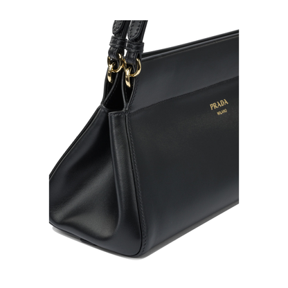 Enchaîné Medium Leather Bag Black - Image 4