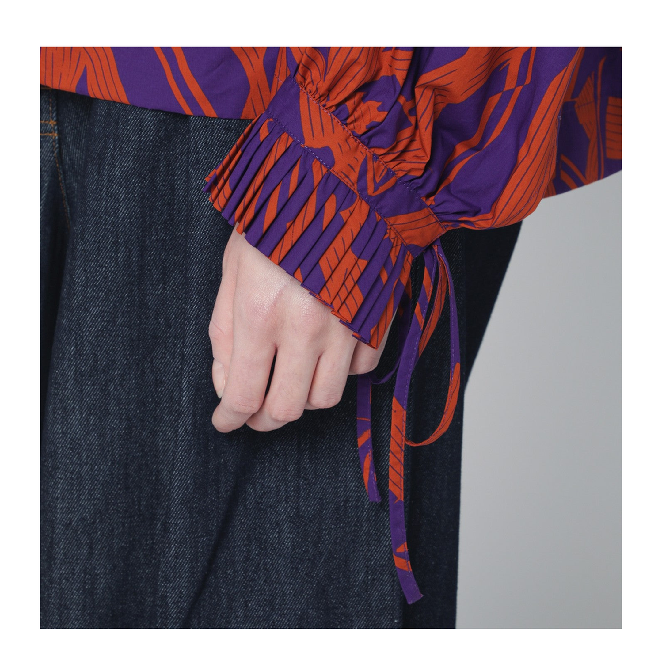 Loose Shirt with Ruffle Details and Crushed Stripe Print - Image 2