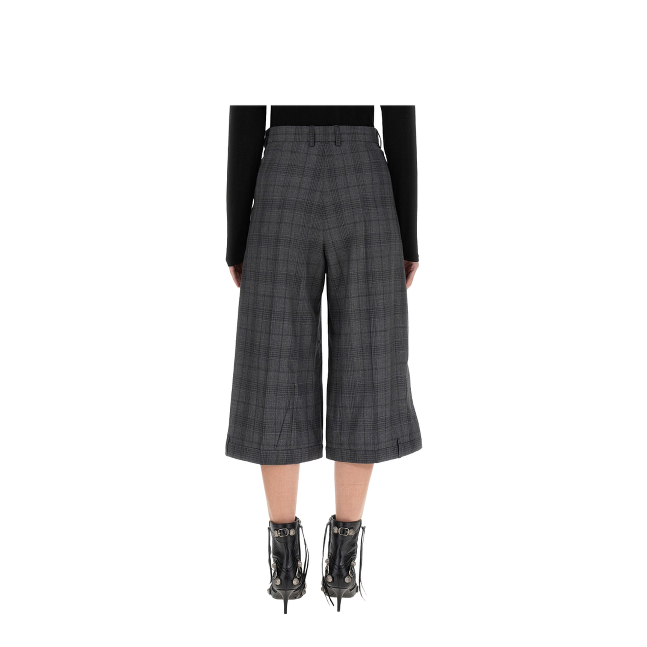 DECONSTRUCTED SHORTS - Image 3