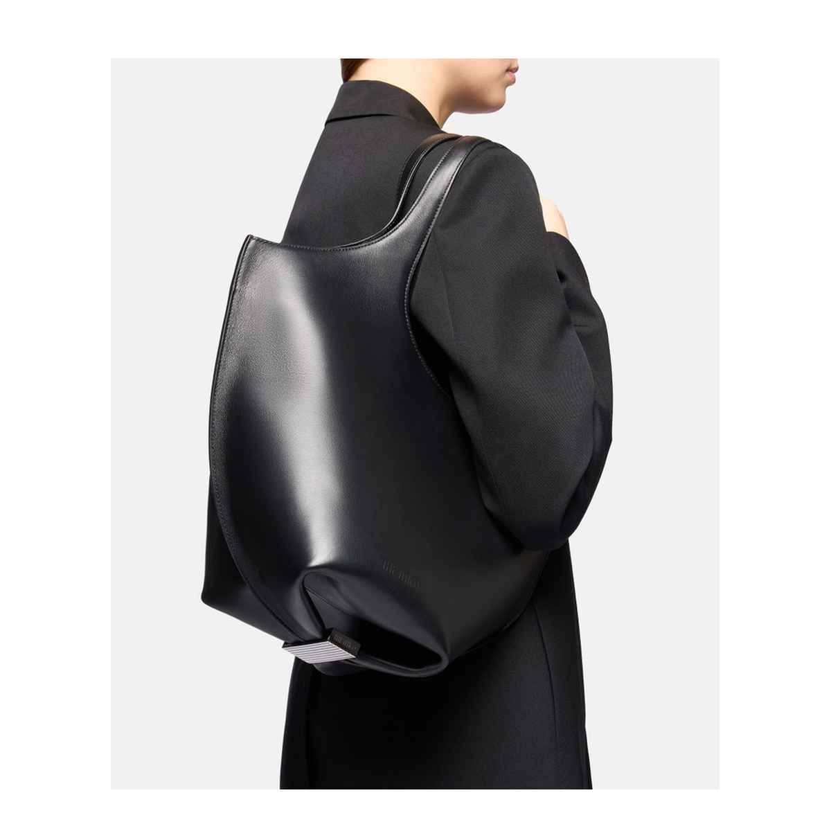 La Scoop Medium Calf Leather Tote - Black - Image 2