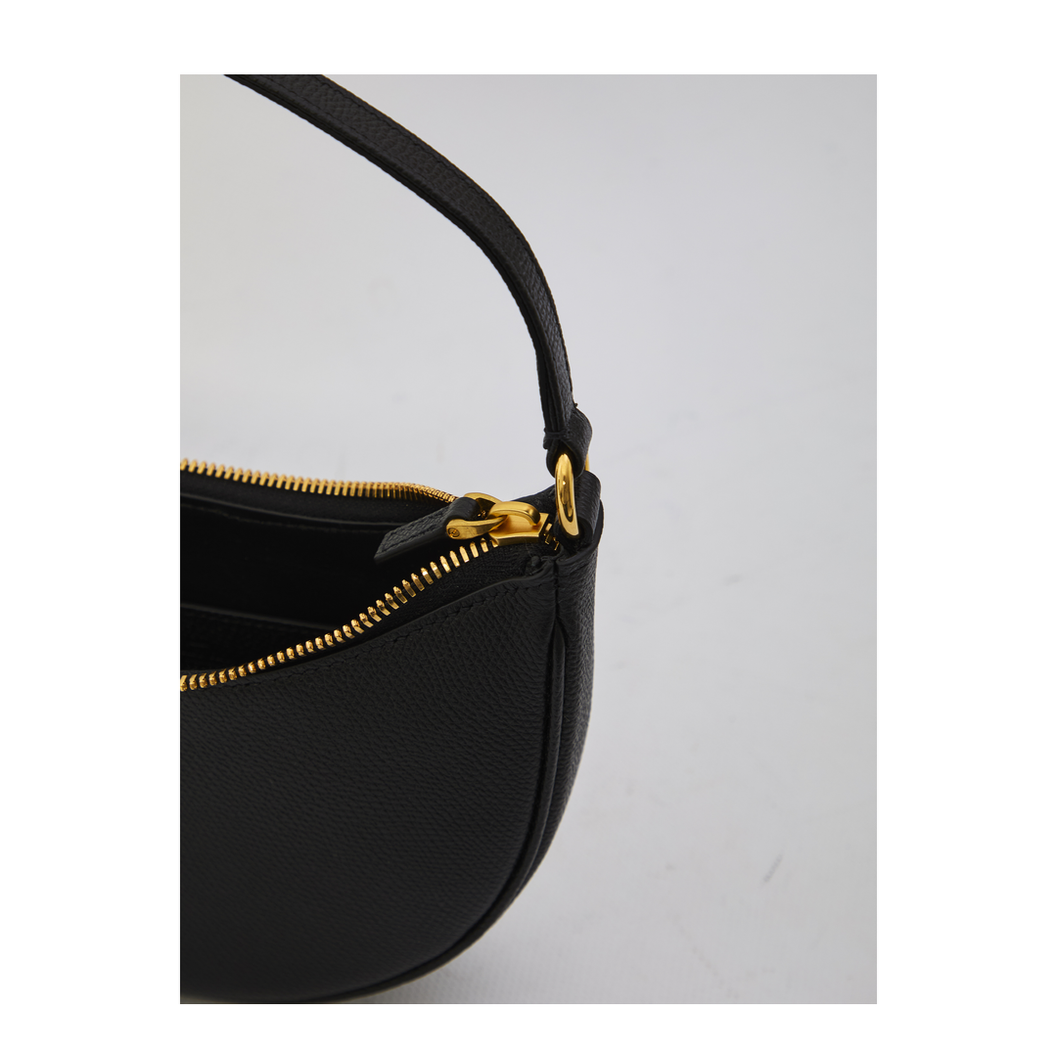 Vlogo mini hobo bag - Image 4