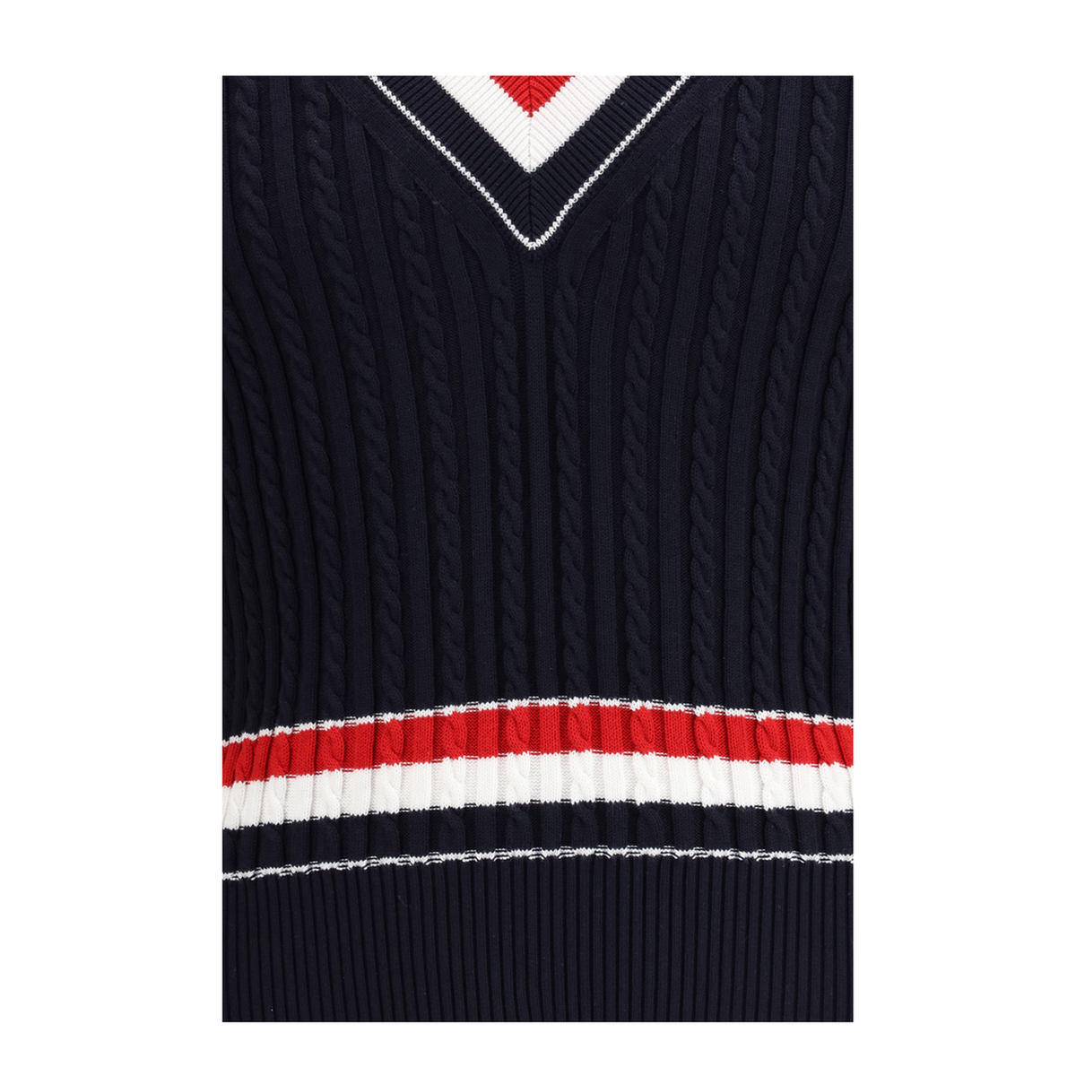 Intarsia Cable Knit V Neck Sweater - Image 3