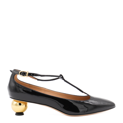 With Heel - Image 1